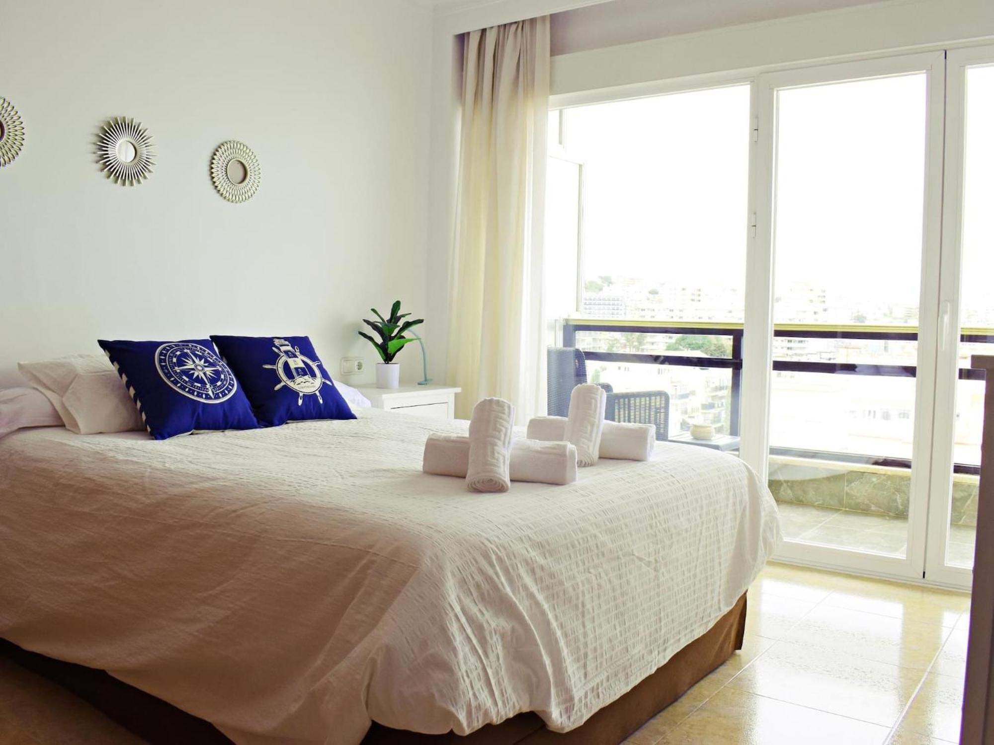 Luminoso Apartamento De 3 Dormitorios A Pie De Playa En Torremolinos Esterno foto