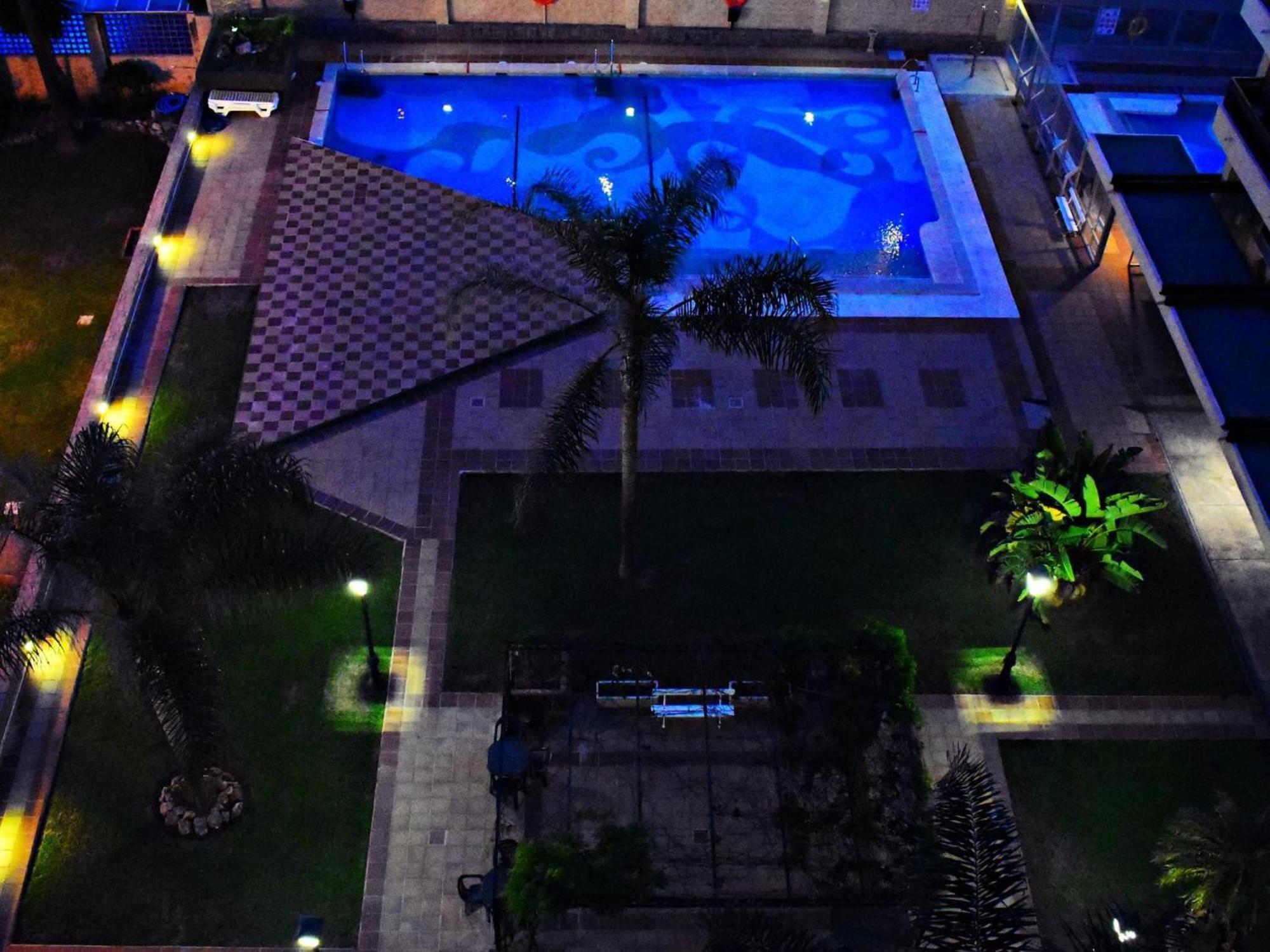 Luminoso Apartamento De 3 Dormitorios A Pie De Playa En Torremolinos Esterno foto