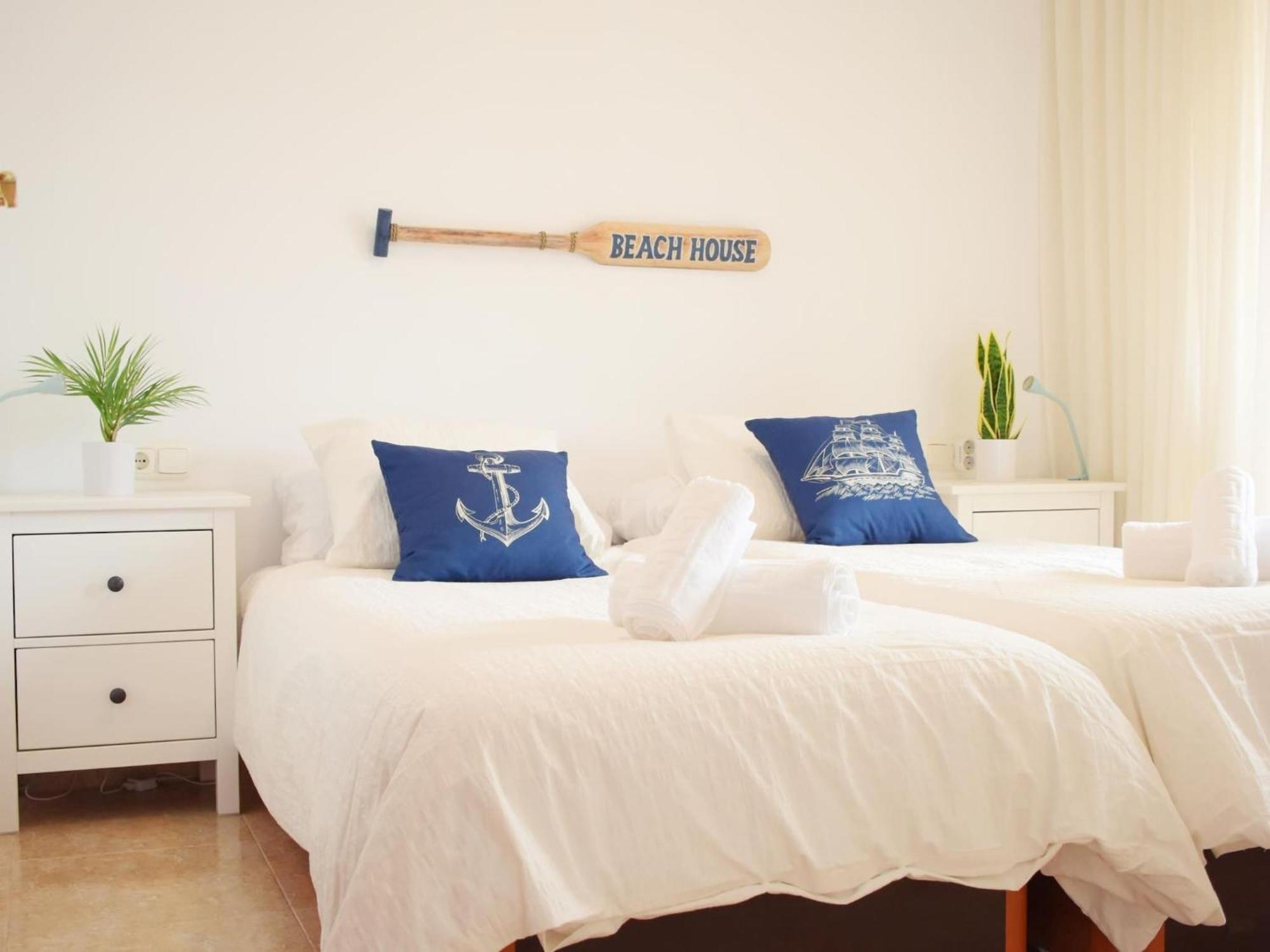 Luminoso Apartamento De 3 Dormitorios A Pie De Playa En Torremolinos Esterno foto